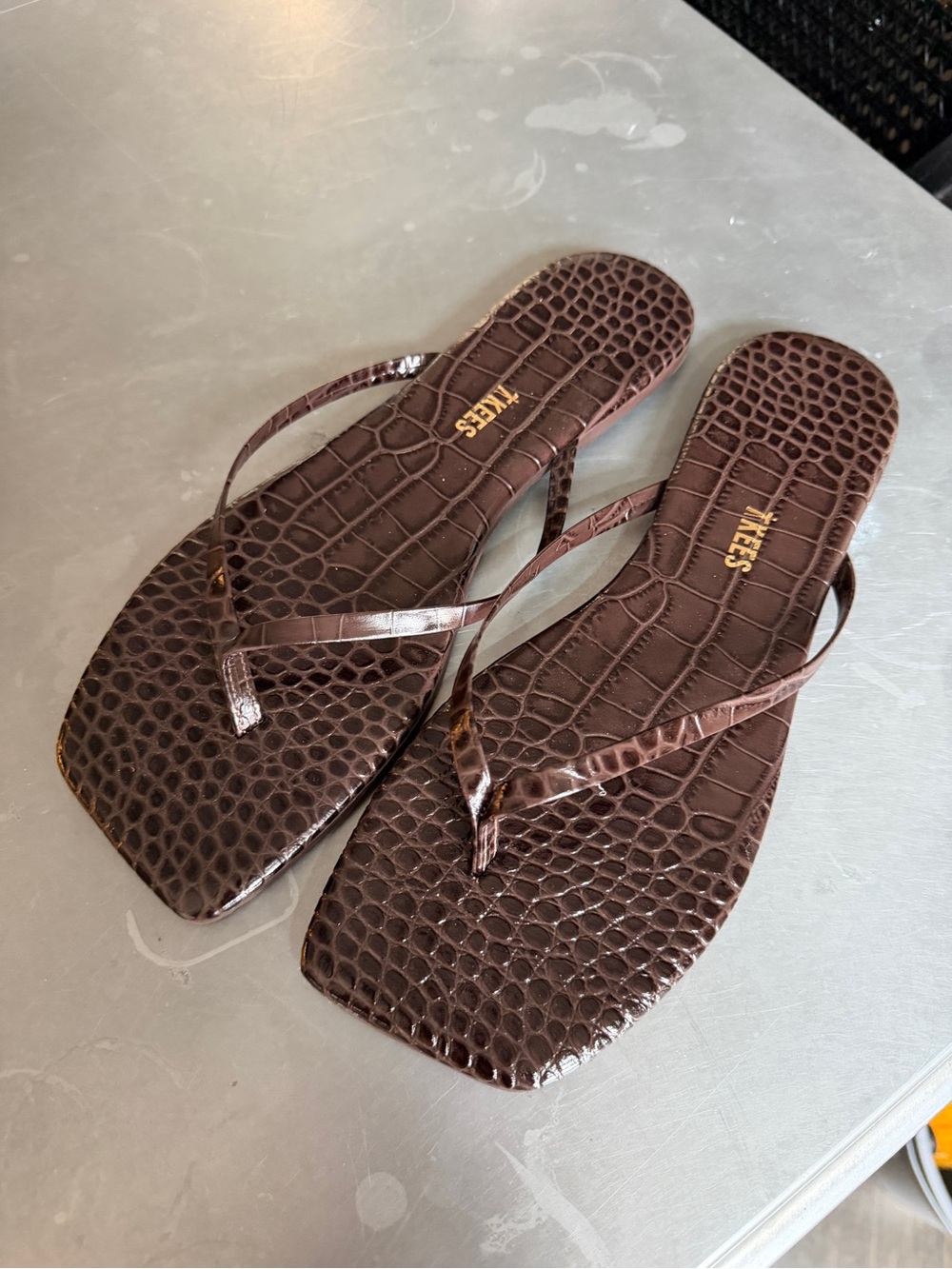 TKEES Brown Croc-Embossed Square-Toe Thong Sandals